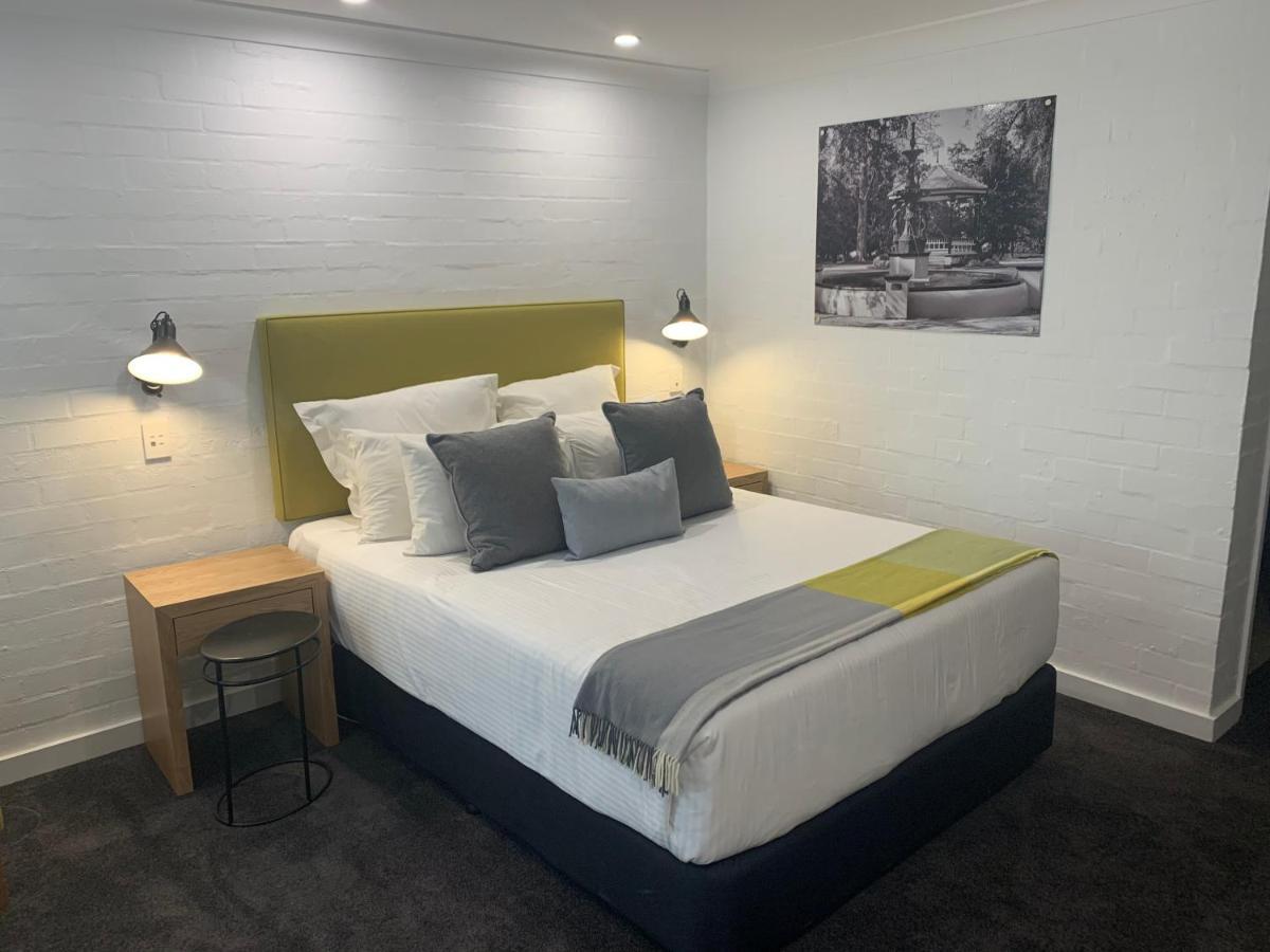 Town Square Motel ออเรนจ์ ภายนอก รูปภาพ